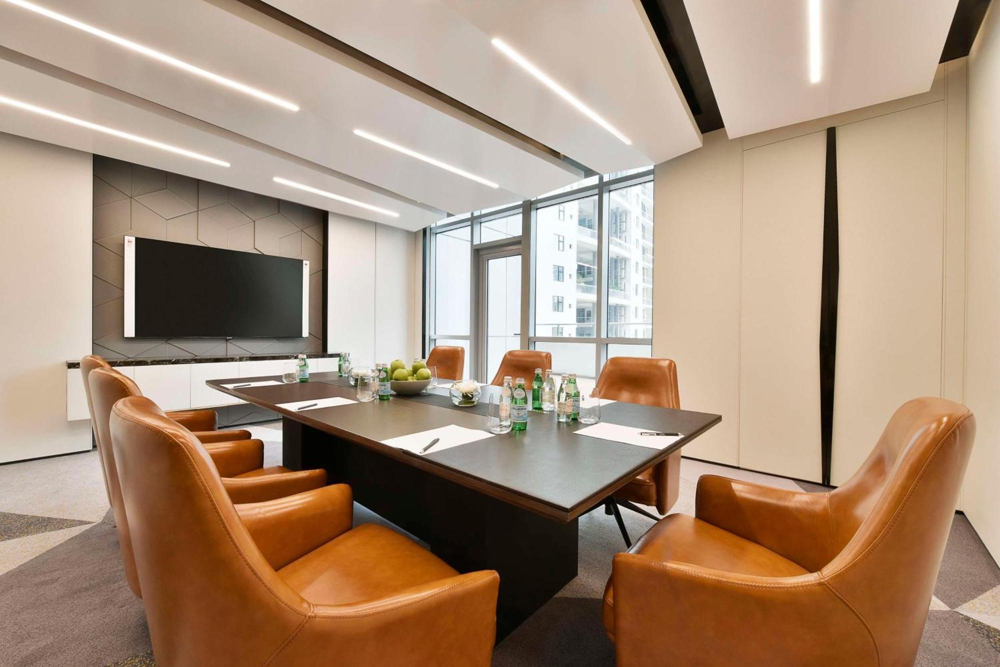 Отель Hilton Bahrain Манама Экстерьер фото Meeting room at the Westin Palace, Madrid