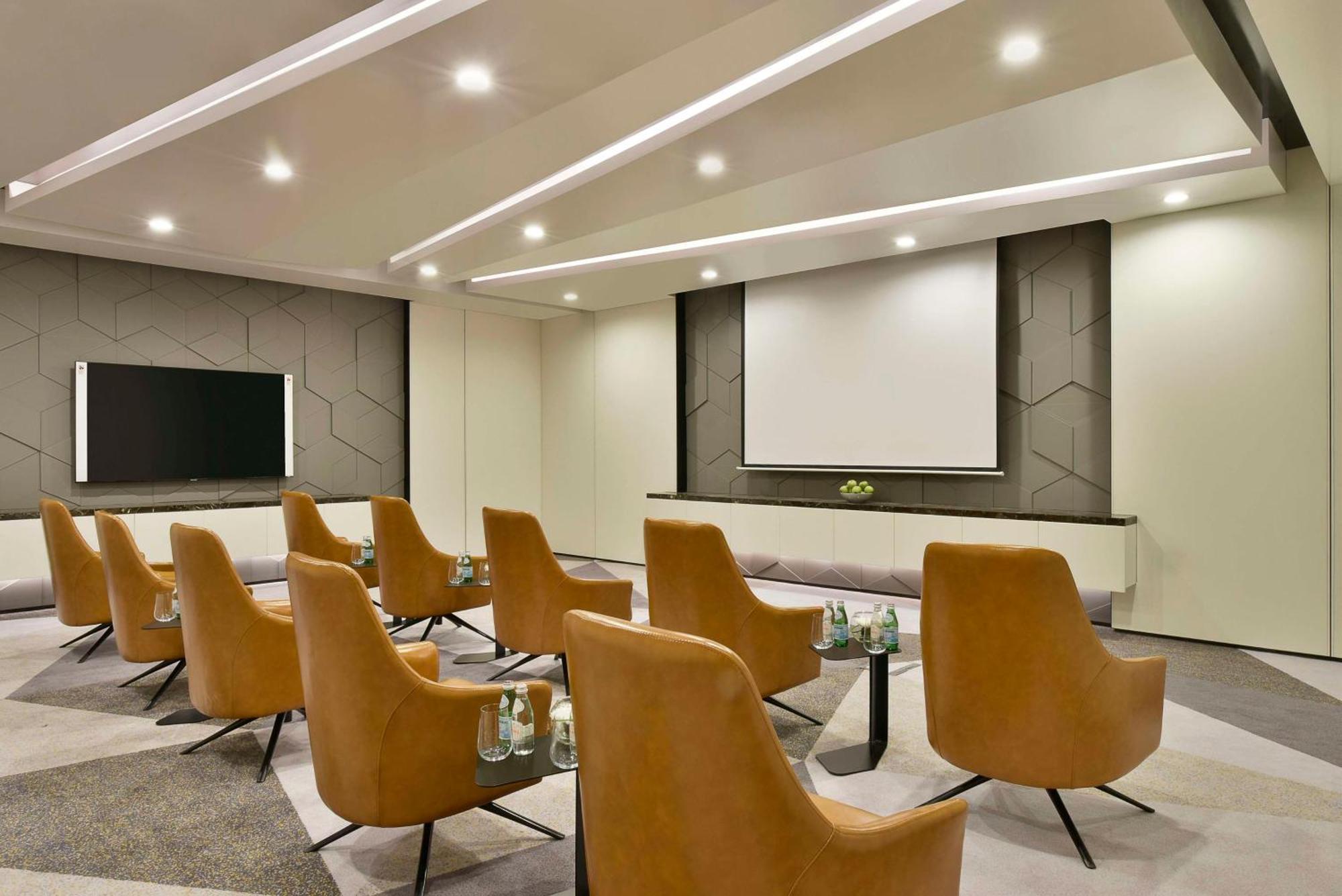 Отель Hilton Bahrain Манама Экстерьер фото Meeting room