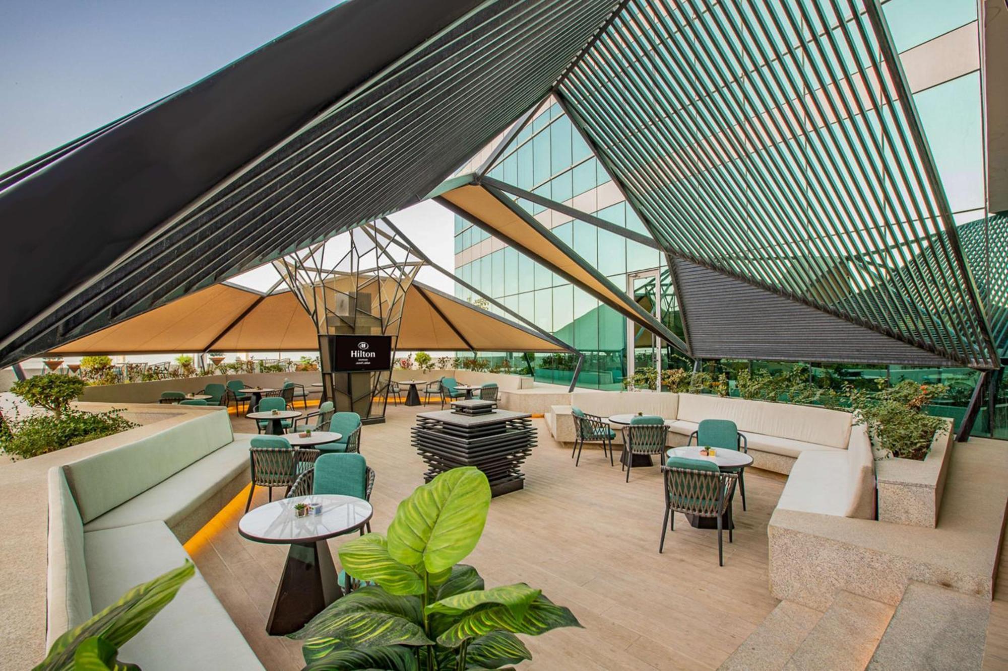 Отель Hilton Bahrain Манама Экстерьер фото The Sky Bar