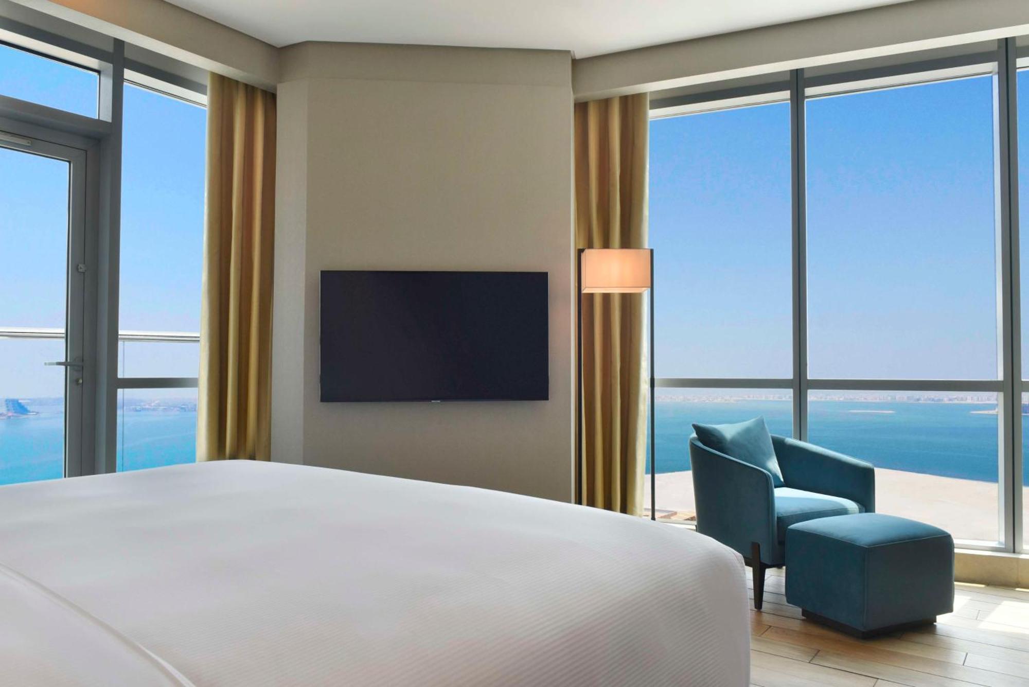 Отель Hilton Bahrain Манама Экстерьер фото