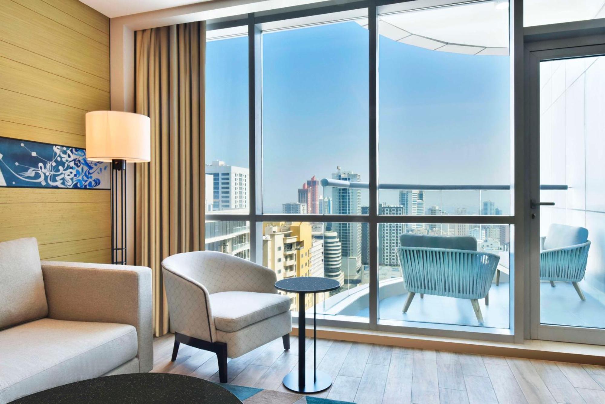 Отель Hilton Bahrain Манама Экстерьер фото
