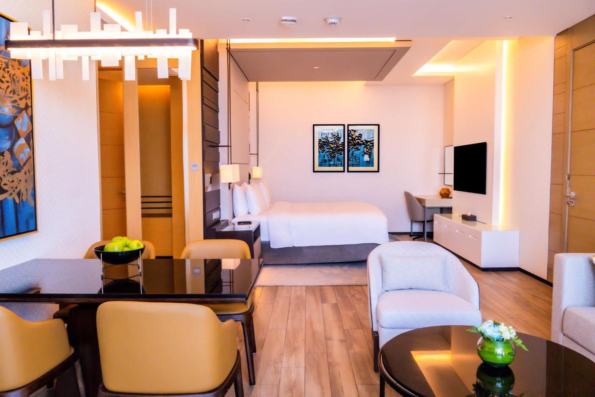 Отель Hilton Bahrain Манама Экстерьер фото