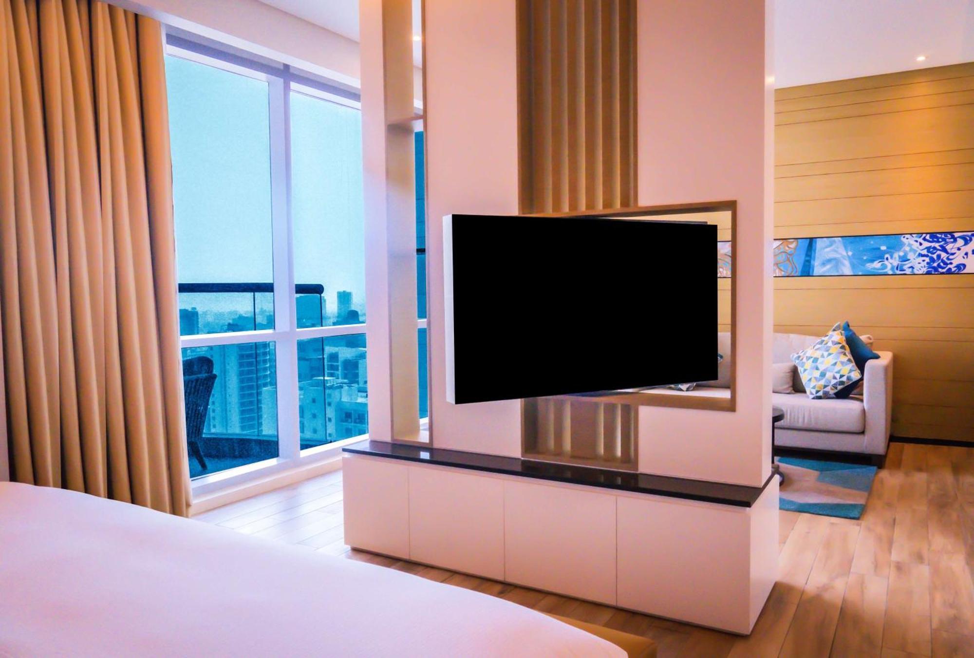 Отель Hilton Bahrain Манама Экстерьер фото